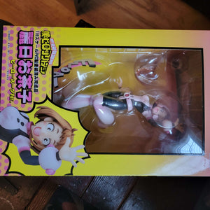 1\8 MY HERO ACADAMIA OCHACO URARAKA *Pre-owned*