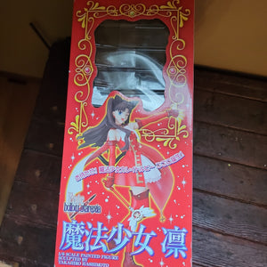 *PRE OWNED* MAGICAL GIRL TOHSAKA RIN /FATE (1\6? scale)